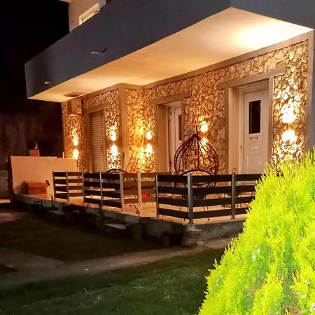 Apartment Alora House 2