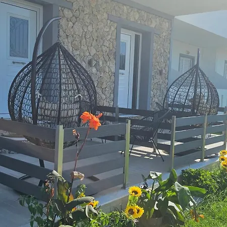 Alora House 2 *
